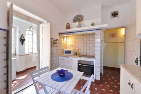 Moradia T4 e Restaurante em Amoreira, Cascais