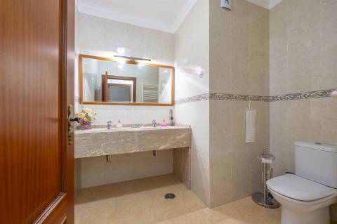 Moradia independente T4, que une o luxo e o conforto, na Quinta da Beloura.