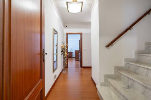 Moradia independente T4, que une o luxo e o conforto, na Quinta da Beloura.