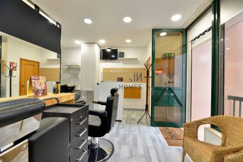 Loja em Algés, Oeiras, Lisboa