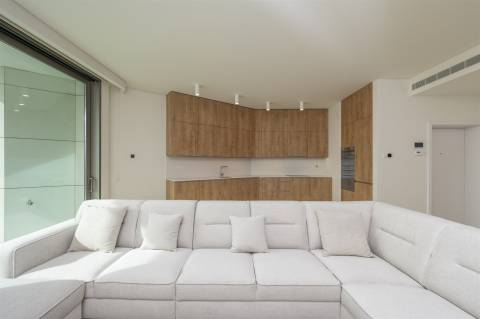 Apartamento T2 na Urb. Bayview, Cascais.