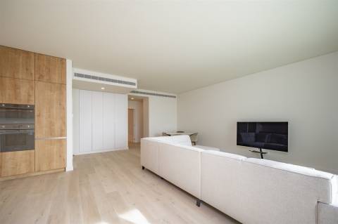 Apartamento T2 na Urb. Bayview, Cascais.