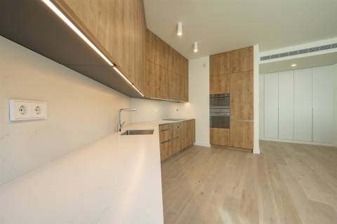 Apartamento T2 na Urb. Bayview, Cascais.