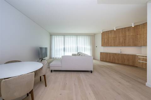 Apartamento T2 na Urb. Bayview, Cascais.