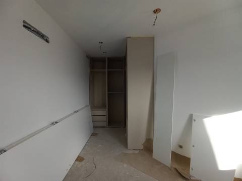 Apartamentos de 3 assoalhadas na Praia das Maçãs, Sintra