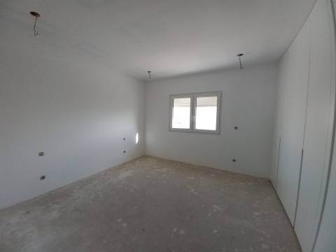 Apartamentos de 3 assoalhadas na Praia das Maçãs, Sintra