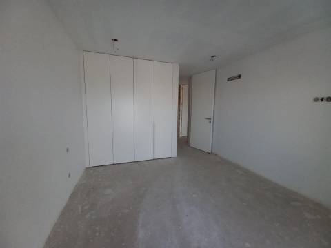 Apartamentos de 3 assoalhadas na Praia das Maçãs, Sintra