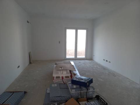 Apartamentos de 3 assoalhadas na Praia das Maçãs, Sintra