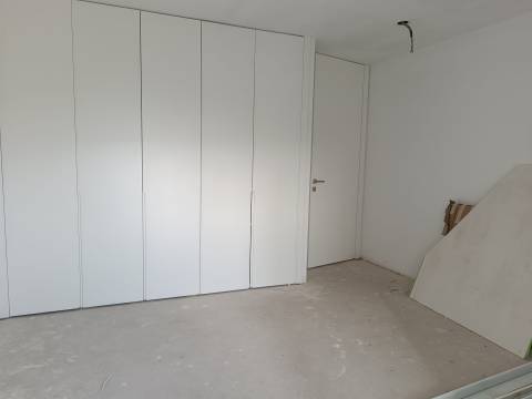 Apartamentos de 3 assoalhadas na Praia das Maçãs, Sintra