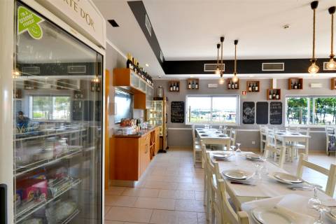 Café / Restaurante para trespasse  em Santa Cruz, Lisboa