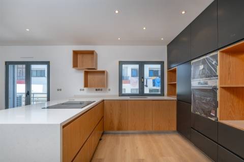 Moradia de 4 assoalhadas na Amoreira, Alcabideche, Cascais