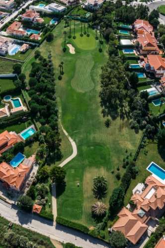 Lote de Terreno na Quinta da Beloura com 2100m2.