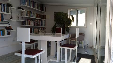 Quinta em Terrugem com moradia V3 e piscina