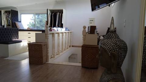 Quinta em Terrugem com moradia V3 e piscina