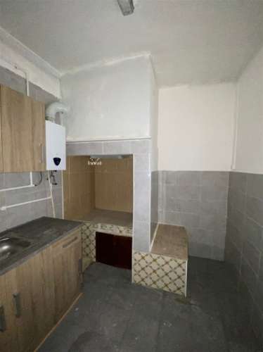 Prédio em Frielas Loures com 2 apartamentos de tipologia T2.