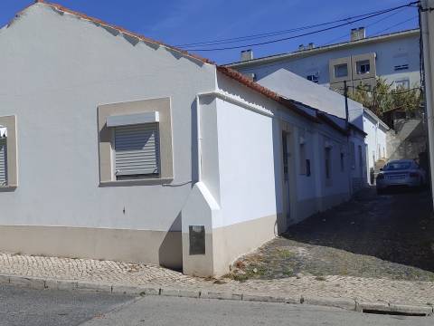 2 MORADIAS T9 NA AJUDA - ALCÂNTARA, LISBOA.