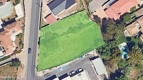 Terreno para construção destinada a comércio/serviços ou habitação, com 1377m2 em Birre, Cascais.