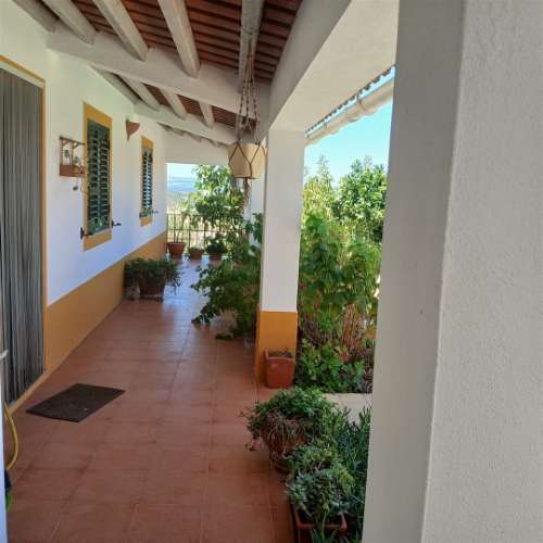 Moradia de 2 pisos, 8 assolhadas, 5 casas de banho - Alandroal, Évora