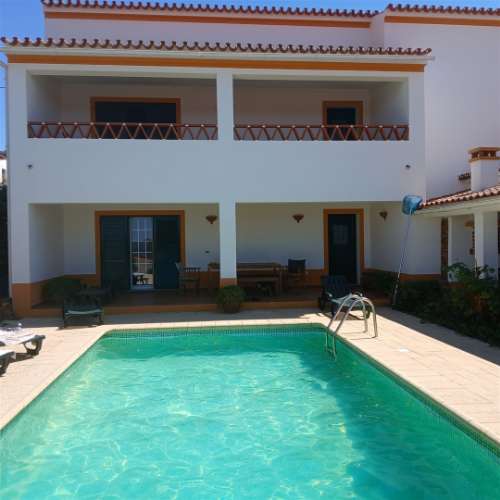 Moradia de 2 pisos, 8 assolhadas, 5 casas de banho - Alandroal, Évora