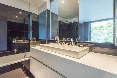 Duplex T3 em primeira linha mar, condomínio de luxo em Cascais