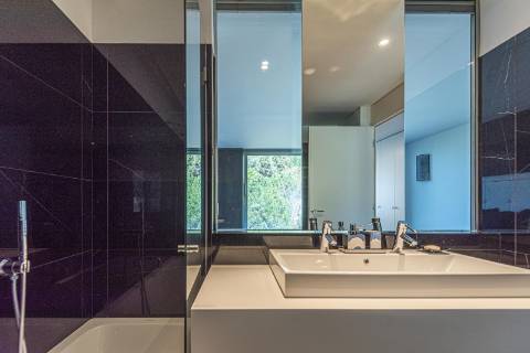 Duplex T3 em primeira linha mar, condomínio de luxo em Cascais