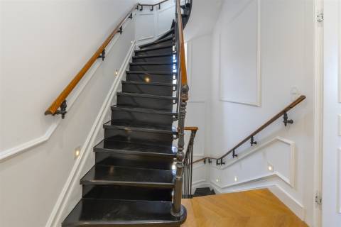 Chalet de Luxo em Sintra. Chalet com 5 quartos, cinema, sauna e garrafeira particular