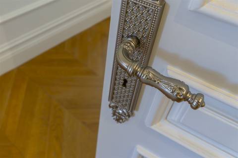 Chalet de Luxo em Sintra. Chalet com 5 quartos, cinema, sauna e garrafeira particular