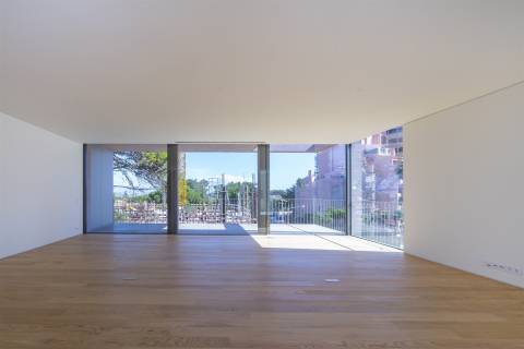 Apartamento T3 no Prestegioso Edificio The Coral em Cascais, Gandarinha