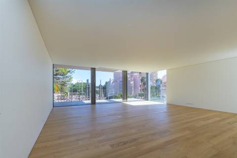 Apartamento T3 no The Coral com Varanda e 3 Lugares de Garagem na Gandarinha - Cascais