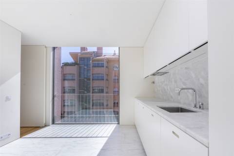 Apartamento T3 no The Coral com Varanda e 3 Lugares de Garagem na Gandarinha - Cascais