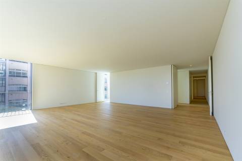 Apartamento T3 no Edificio Coral em Cascais, Gandarinha