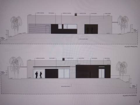 Terreno para venda  em Grijó e Sermonde - Vila Nova de Gaia, Porto.