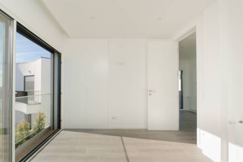 Moradia 5 assoalhadas, com piscina no Zambujeiro.