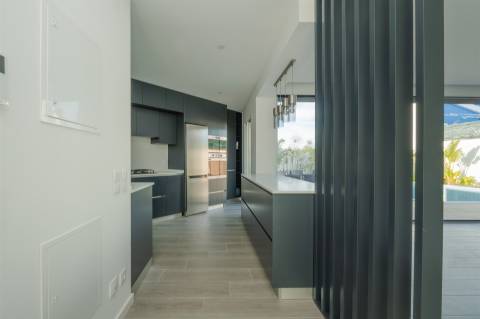 Moradia 5 assoalhadas, com piscina no Zambujeiro.