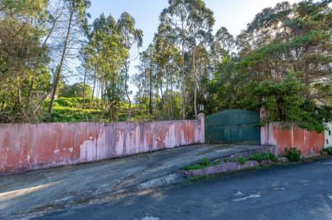 2 Lotes de terreno urbano, junto ao belas Clube de Campo