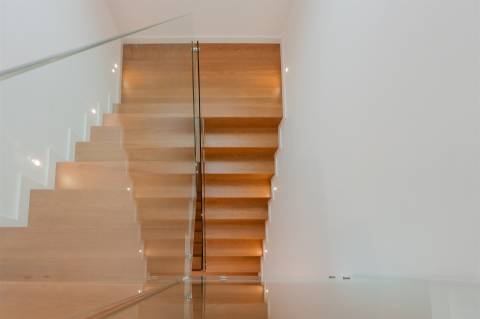 Moradia  Isolada T4 com piscina, jardim e garagem em Murches.