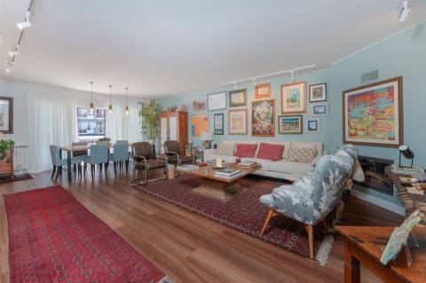 Apartamento T3 no Monte Estoril Excelente apartamento de 4 assoalhadas no Monte Estoril, Cascais