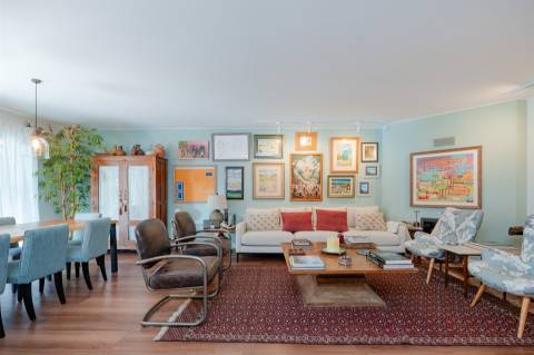 Apartamento T3 no Monte Estoril Excelente apartamento de 4 assoalhadas no Monte Estoril, Cascais