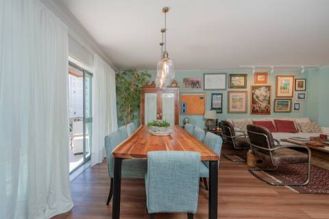 Apartamento T3 no Monte Estoril Excelente apartamento de 4 assoalhadas no Monte Estoril, Cascais