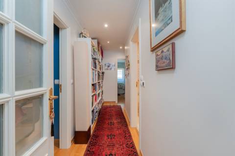 Apartamento T3 no Monte Estoril Excelente apartamento de 4 assoalhadas no Monte Estoril, Cascais