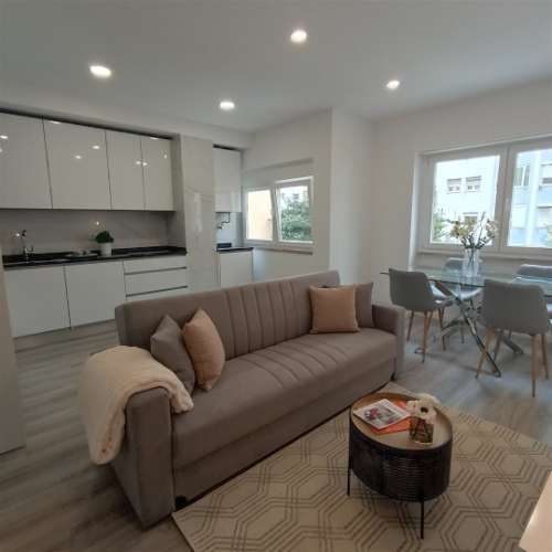 Apartamento T3 com vista de Rio