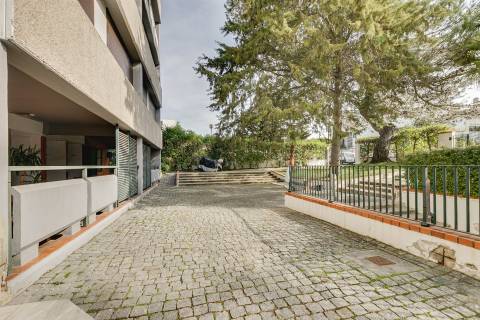 &#8203;&#8203;&#8203;&#8203;&#8203;&#8203;&#8203;T2 para arrendamento no centro de Cascais