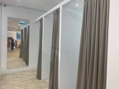 Loja e sobreloja em Zona Prime na Rua do Alecrim, Chiado, Lisboa.