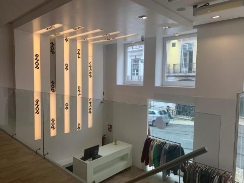 Loja e sobreloja em Zona Prime na Rua do Alecrim, Chiado, Lisboa.