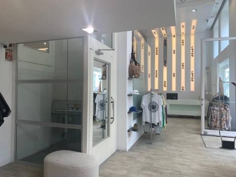 Loja e sobreloja em Zona Prime na Rua do Alecrim, Chiado, Lisboa.