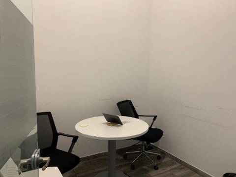 2 Lojas para Venda no Carregado