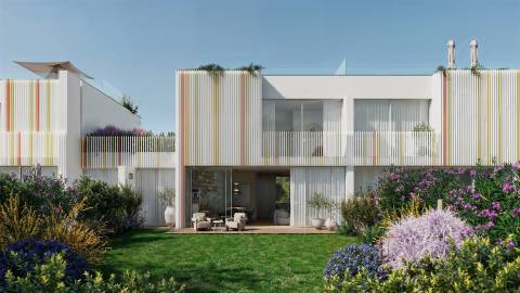 Moradia T3, com vista mar, em Cascais