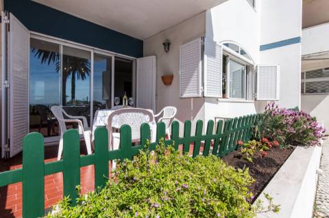 Apartamento 4 assoalhadas a 2 min a pé da praia Do Tamariz.