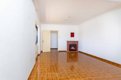 Moradia 4 assoalhadas a 20 min a pé da praia Do Guincho.