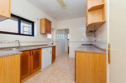 Moradia 4 assoalhadas a 20 min a pé da praia Do Guincho.